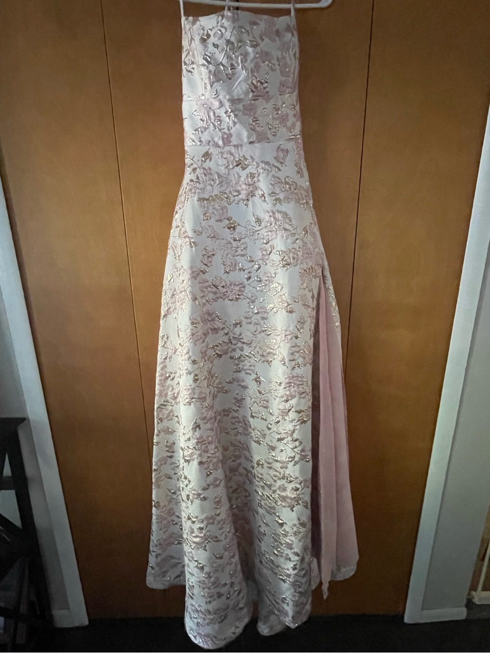 Elegant Pink Floral Jacquard Prom Gown